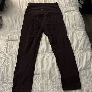 Lulu leggings size 4! Maroon - good condition!